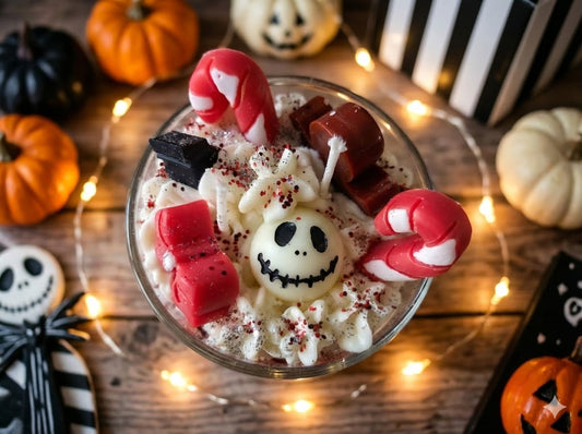 💀 Vela Artesanal de colección "Jack descubre la Navidad" – Edición Dulce Piruleta 🍭